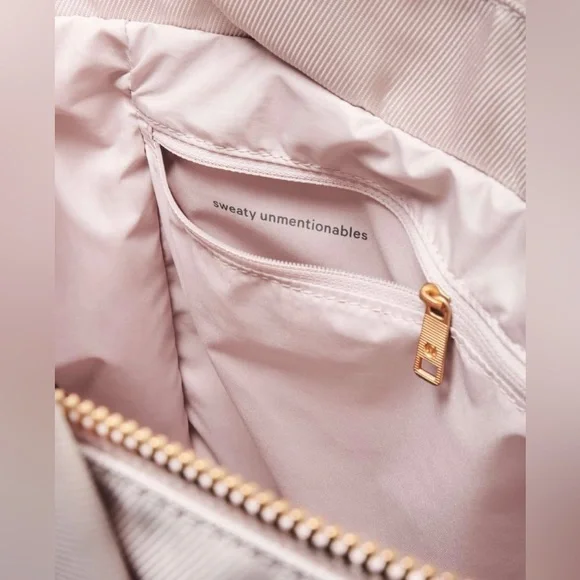 Lululemon City Adventurer Convertible Backpack 15L - Picture 4 of 16